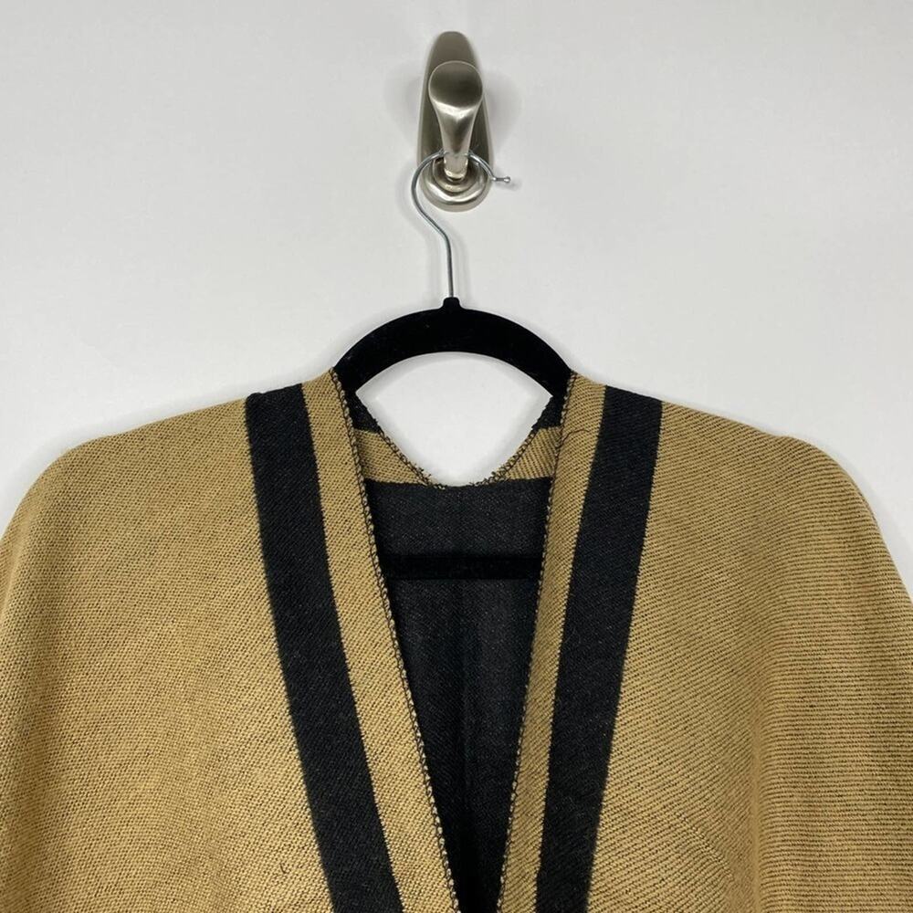 Mustard Leopard Pocket Wrap Shawl with Black Trim - Picture 4 of 8